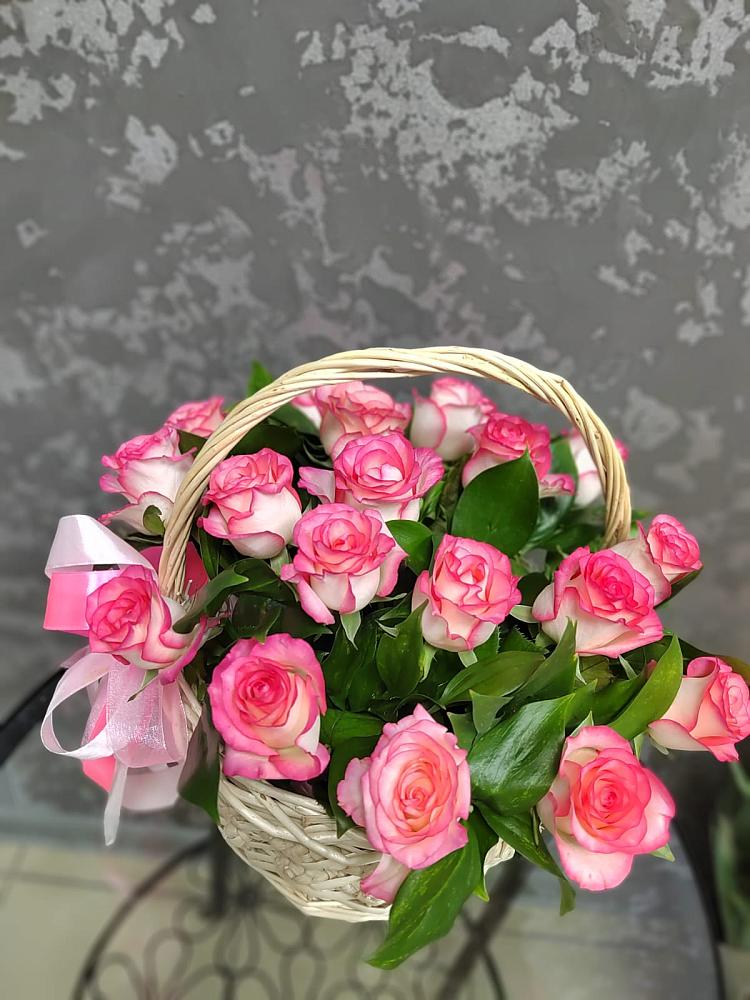 Цветочная композиция из Розы в корзине в Грушевской