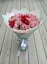 Букет цветов из:  Альстромерии в Грушевской
