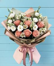 Букет цветов из:  Розы, Альстромерии и Лизиантусы в Грушевской