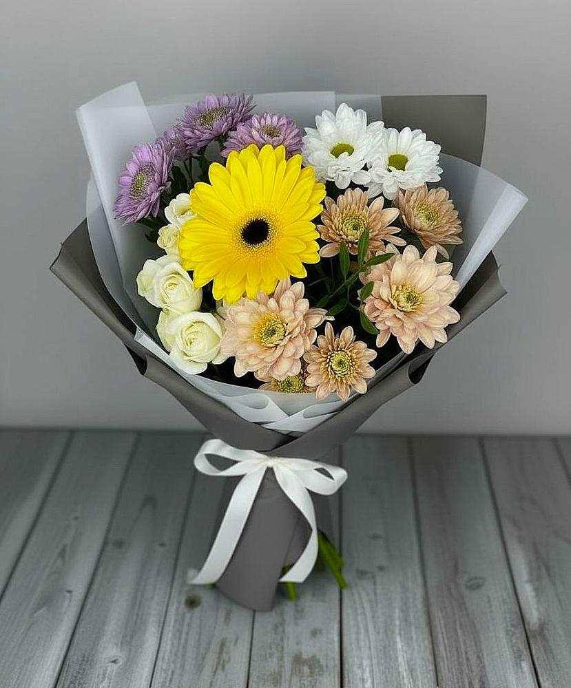 Букет цветов из: Розы, Герберы и Хризантемы в Грушевской