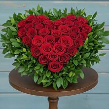 Цветочная композиция из Розы в виде сердца #REPLACE_PRED# Грушевской