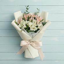 Букет цветов из:  Альстромерии в Грушевской