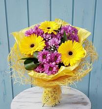 Букет цветов из:  Хризантемы и Герберы в Грушевской