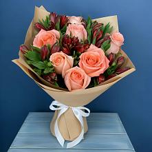 Букет цветов из:  Розы и Альстромерии в Грушевской