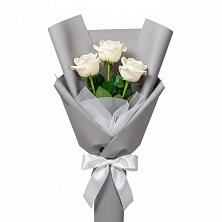 Букет 3 белые розы в Грушевской