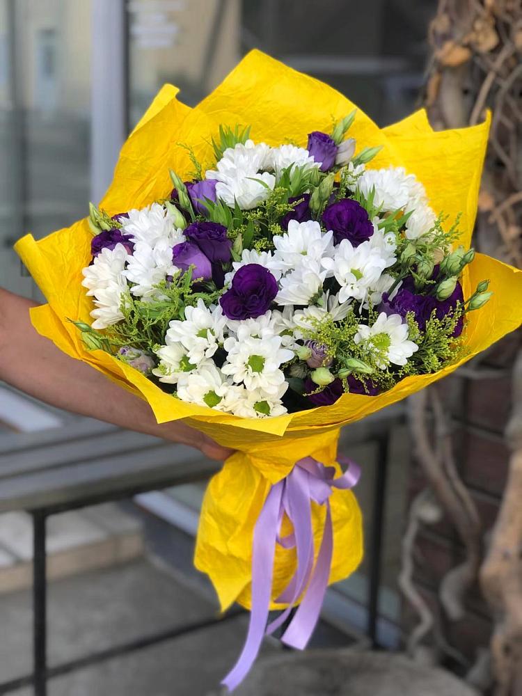 Букет цветов из: Ирисы, Хризантемы и Ромашки в Грушевской