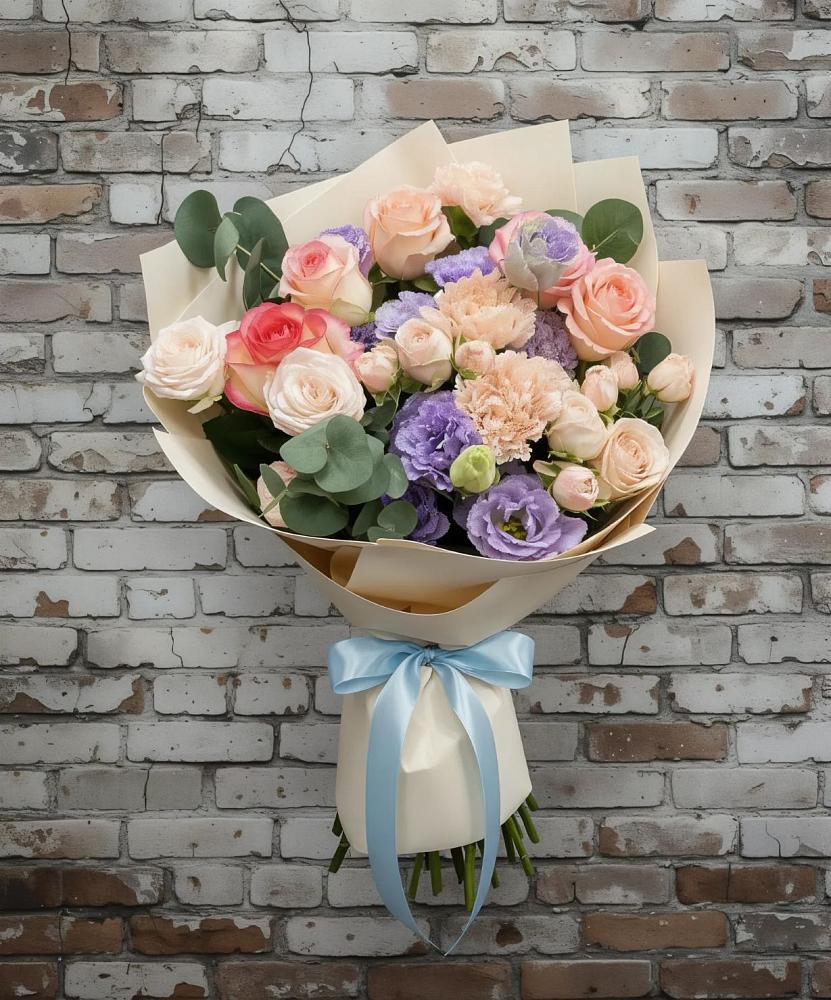 Букет цветов из: Розы, Лизиантусы и Гвоздики в Грушевской