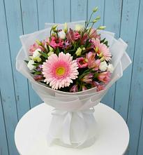 Букет цветов из:  Герберы, Альстромерии и Лизиантусы в Грушевской