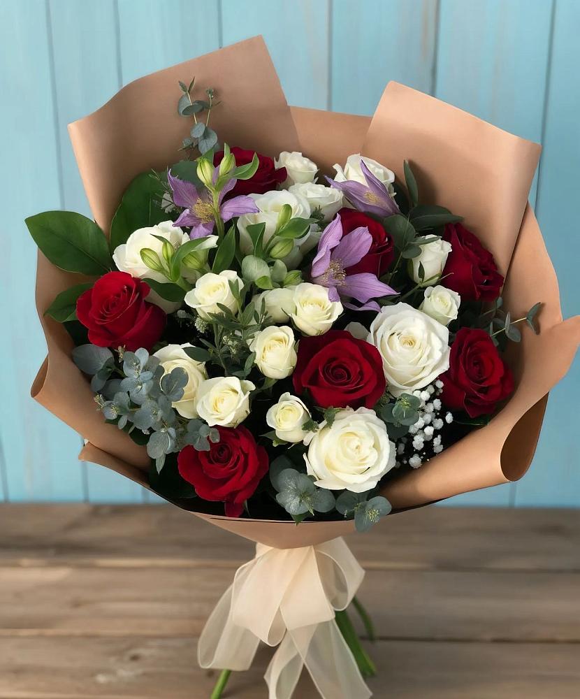 Букет цветов из: Розы и Альстромерии в Грушевской