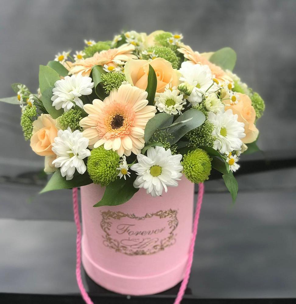 Цветочная композиция из Розы, Герберы и Хризантемы в шляпной коробке в Грушевской