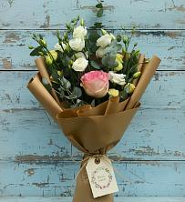 Букет цветов из:  Розы и Лизиантусы в Грушевской
