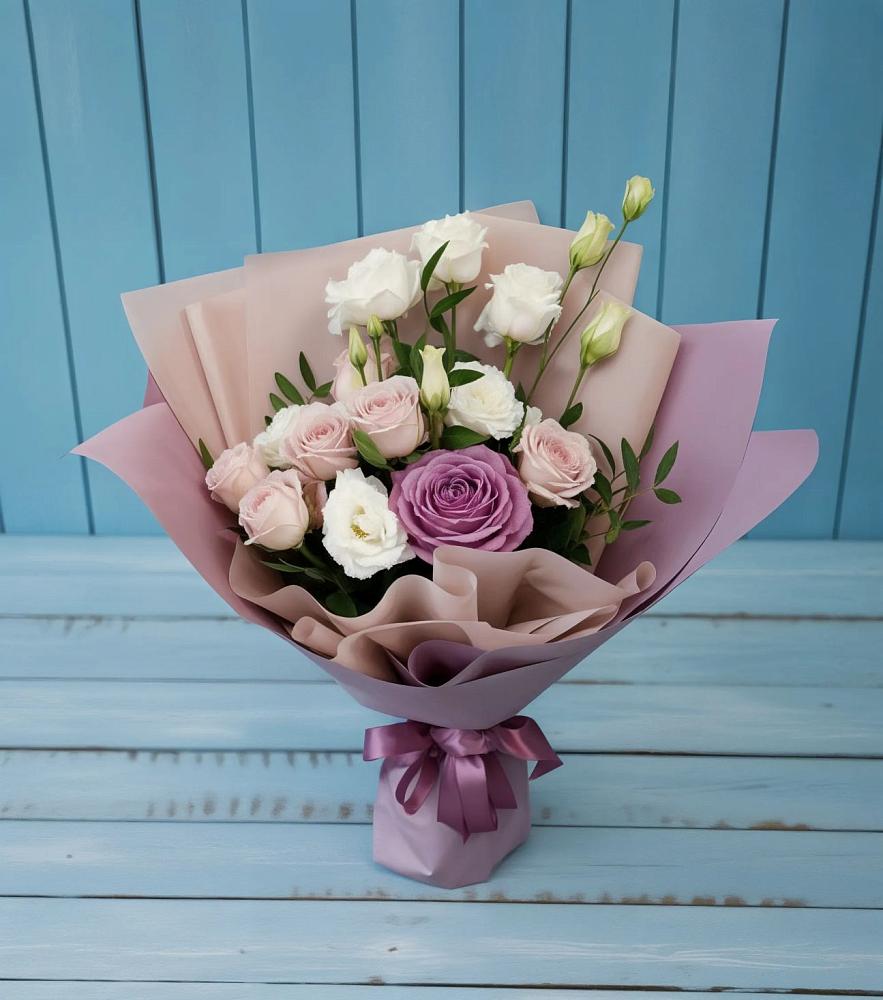 Букет цветов из: Розы и Лизиантусы в Грушевской