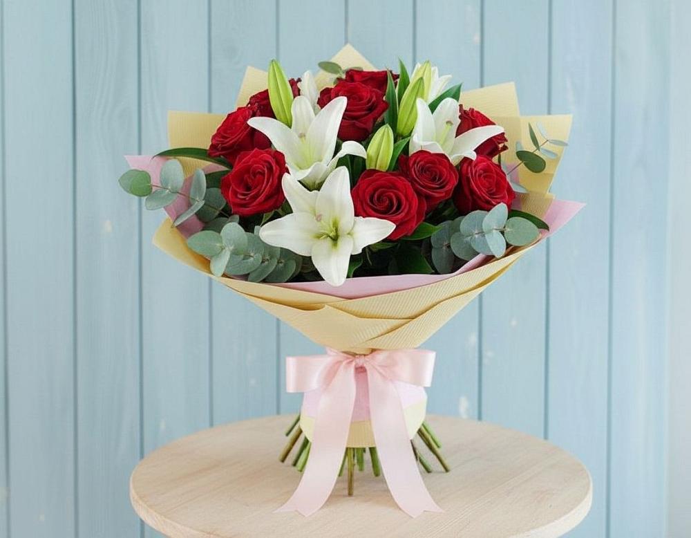 Букет цветов из: Лилии и Розы в Грушевской